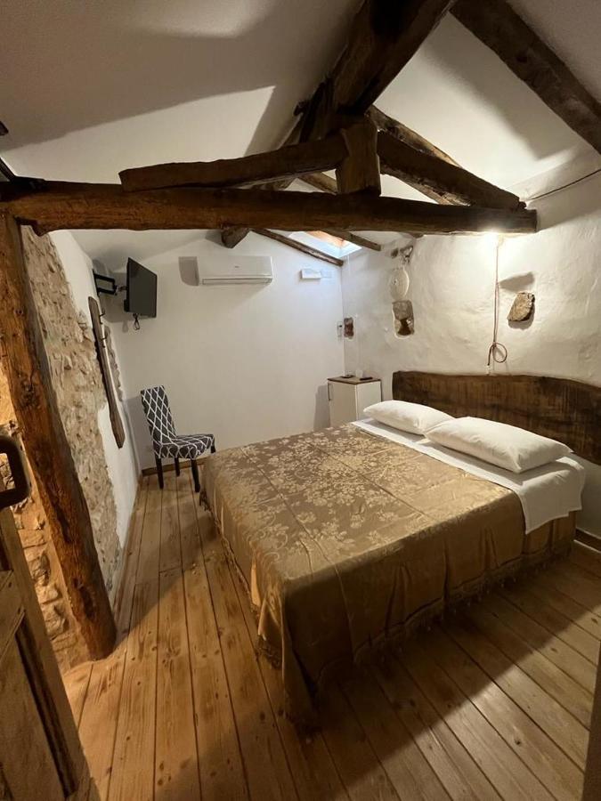 Bed and Breakfast Domus Vela Fornelli Exterior foto
